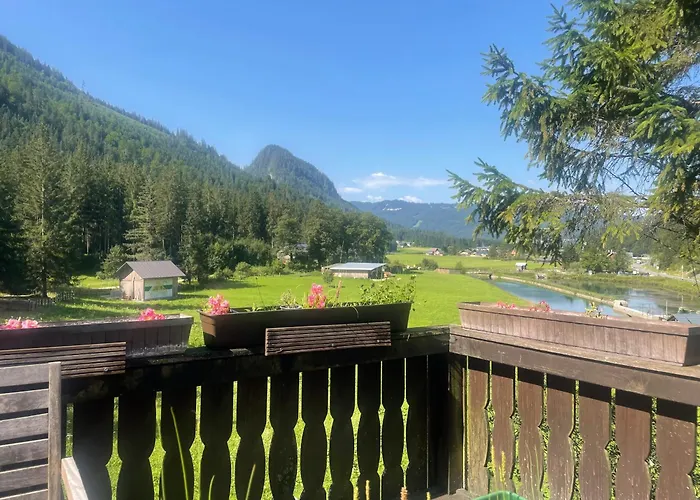 Idyllisches Hallstattnaehe Dağ evi Gosau